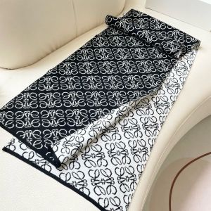 Loewe Anagram Bicolour Scarf In Cashmere Black/White
