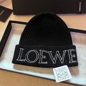 Loewe Embroidery Logo Hat In Knit Black