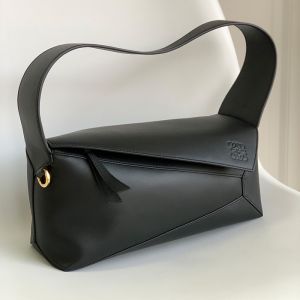 Loewe Puzzle Hobo In Nappa Calfskin Black