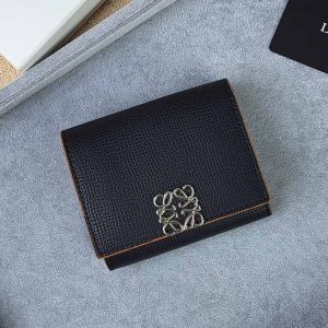 Loewe Anagram Small Vertical Wallet In Pebble Grain Calfskin Black