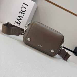 Loewe Small Pebble Messenger Bag In Supple Grained Calfskin Tundra