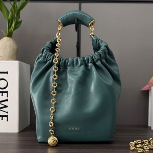 Loewe Small Squeeze Bag In Mellow Nappa Lambskin Vetiver Green